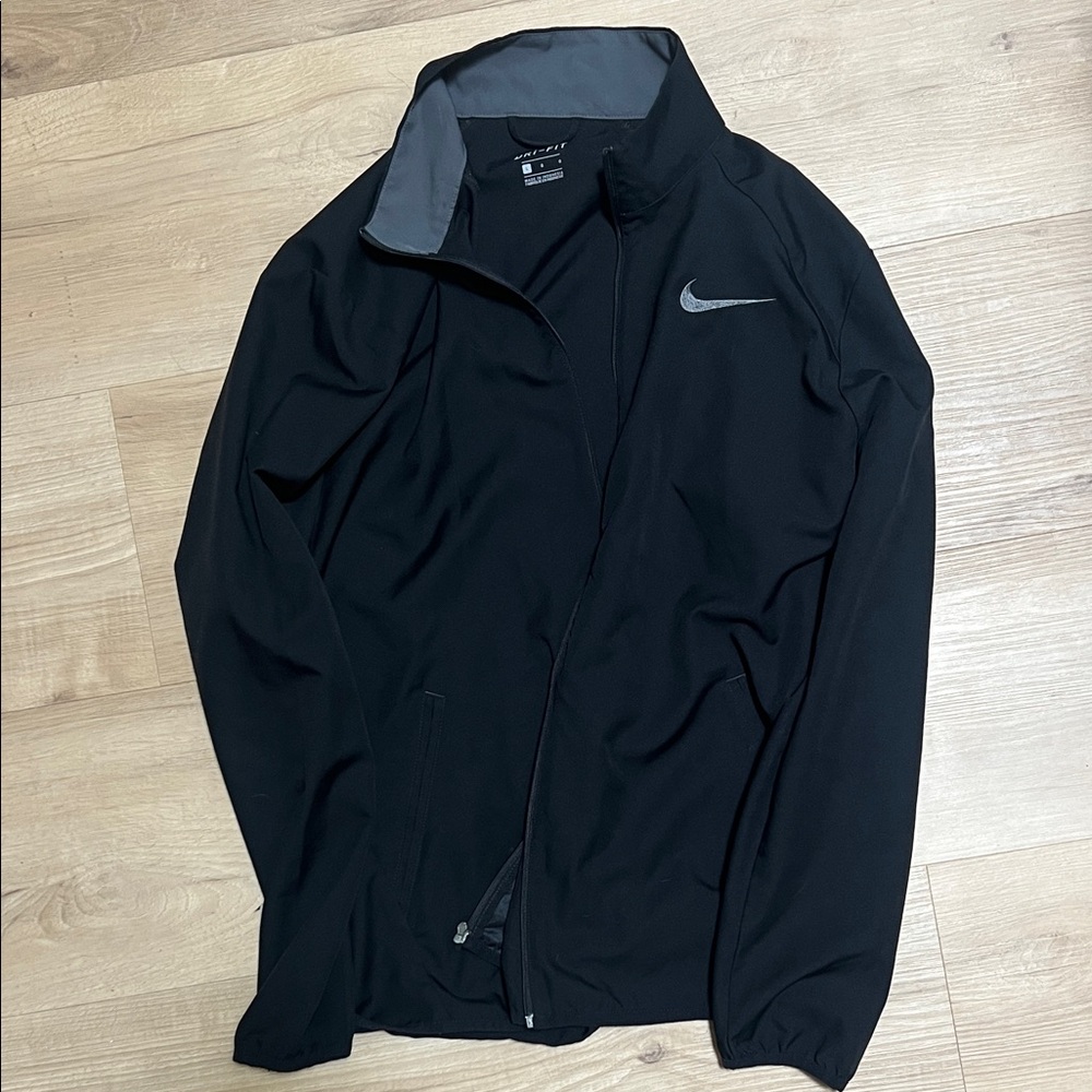 Nike Men's Black Dri-Fit Windbreaker Jacket